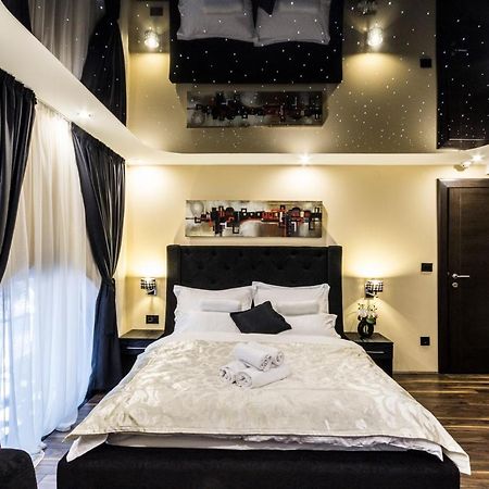 Madison Inn Suites - Wilson'S Square Beograd Eksteriør billede